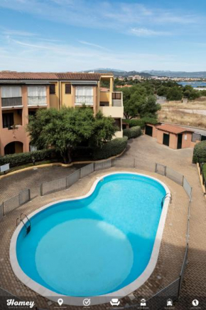 Homey Experience - Navy Apartment Pool & Sea View